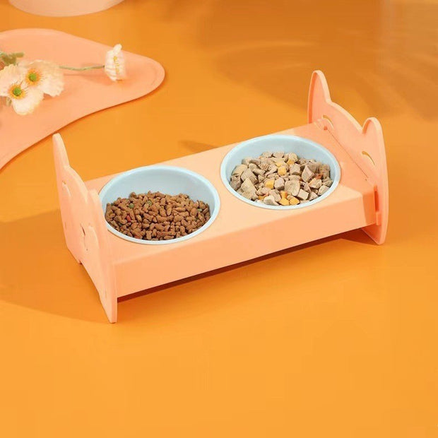 Automatic Anti-Spill Pet Water Bowl.